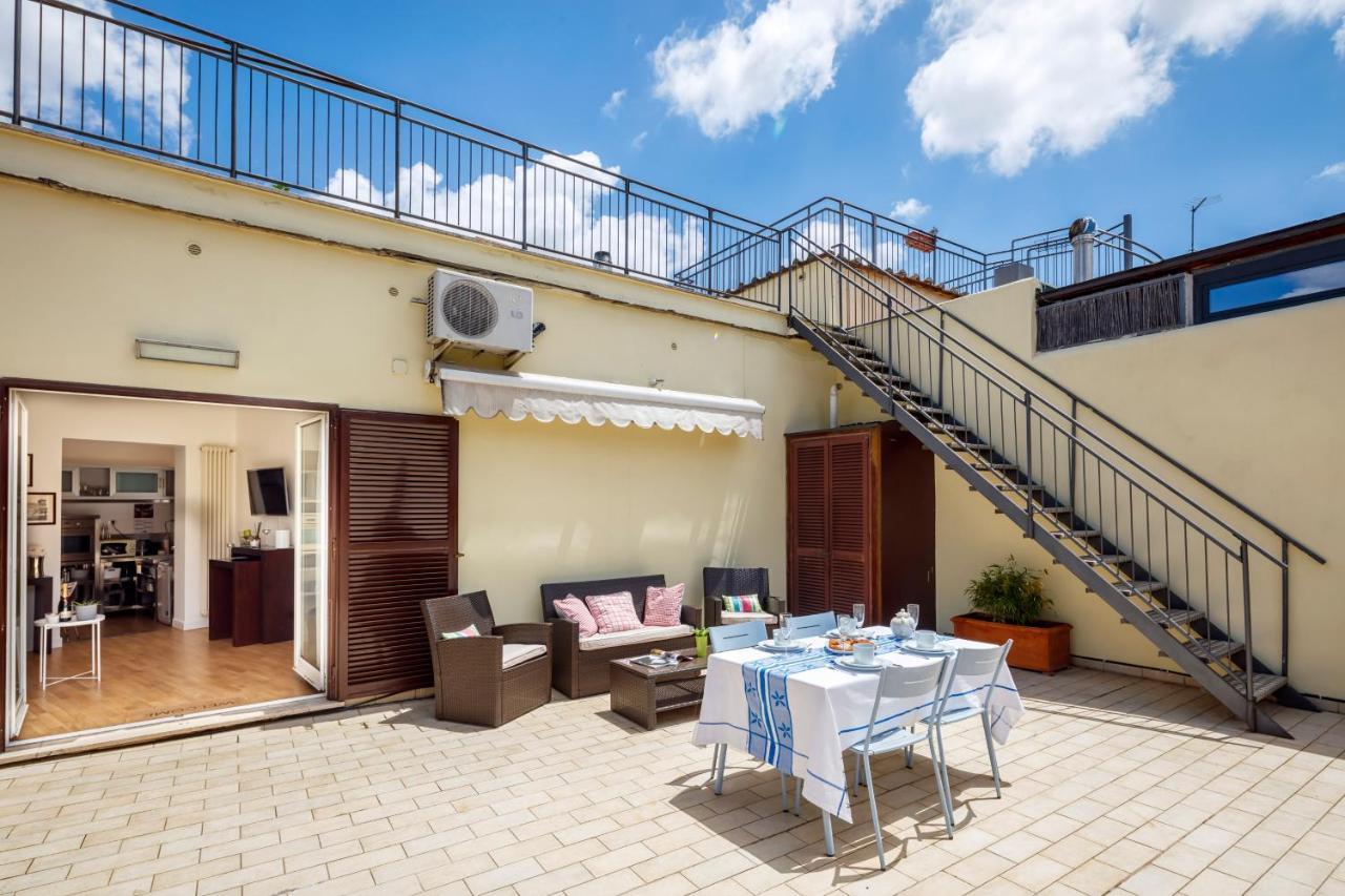 Apartment mit Terrasse